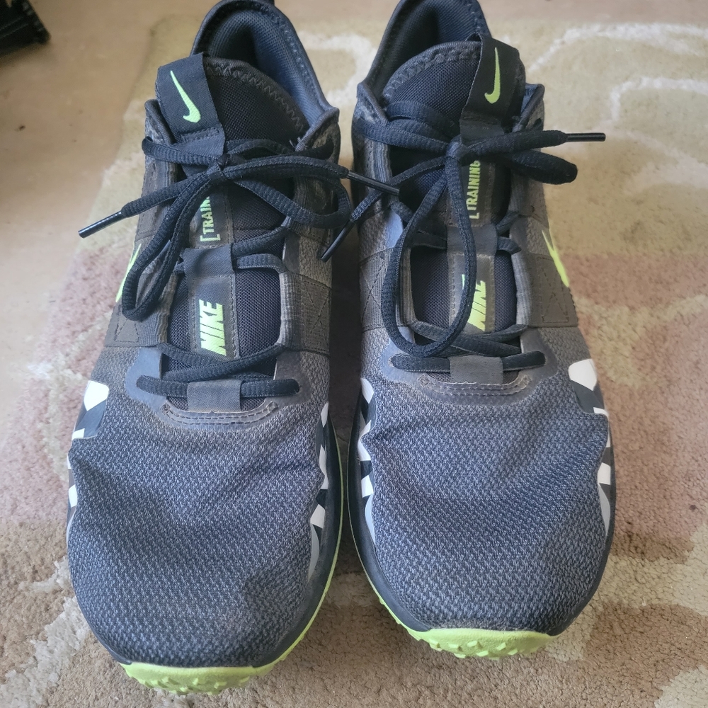 Nike Varsity Compete TR 2
